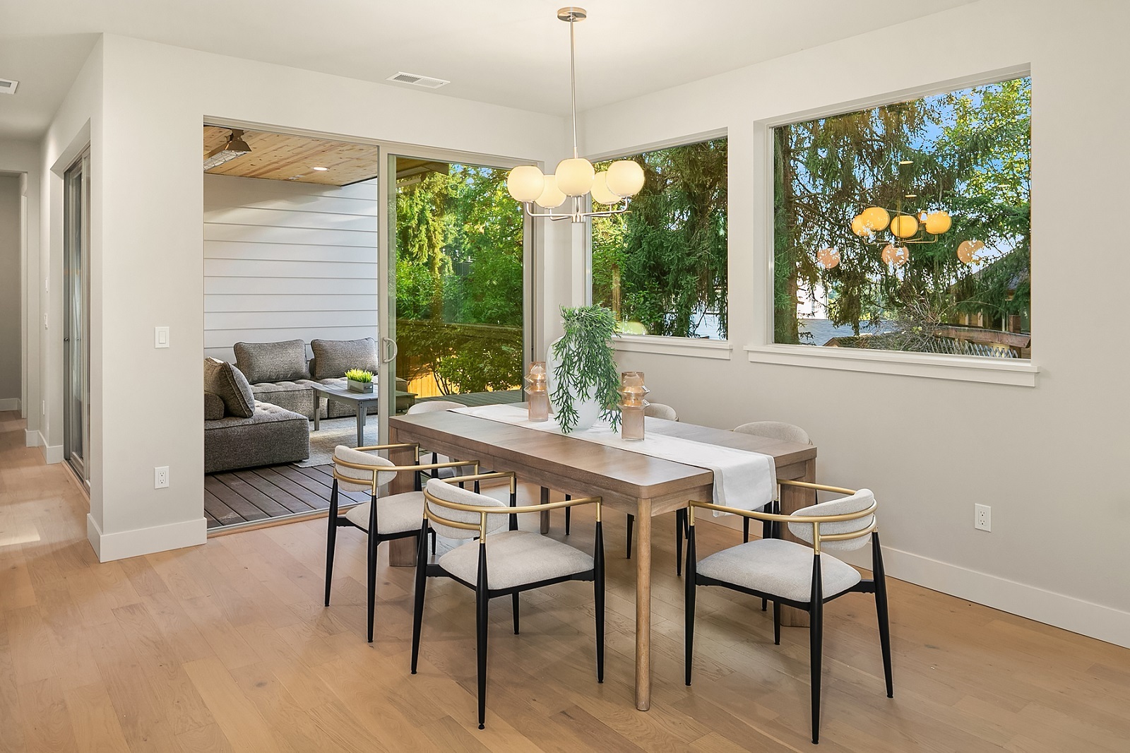 キャンバス　インテリア SANFORD by Merit Homes in Kirkland, WA | Coming in 2025